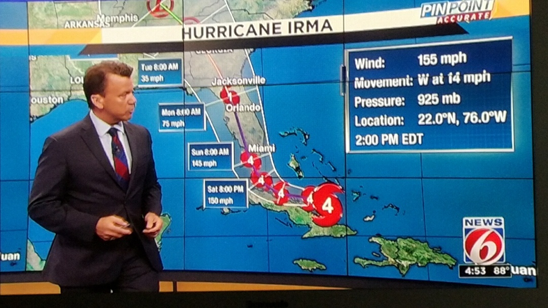 8일 CBS(채널6) 방송이 허리케인 어마 소식을 전하고 있다. 플로리다 지역의 일부 방송들은 8일 오후부터 정규방송을 중단하고 허리케인 속보를 시시각각으로 전하고 있다. 