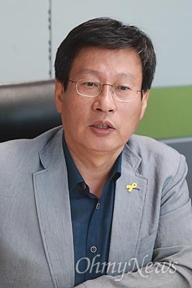  과거 PD수첩 제작진인 김환균 전국언론노조 위원장
