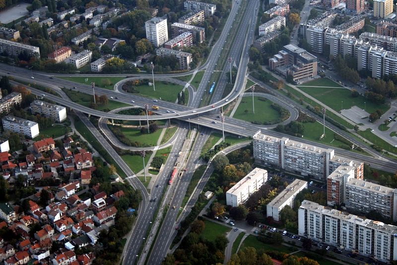 크로아티아의 한 고속도로 나들목. (CC-BY-3.0, Wikimedia Commons)