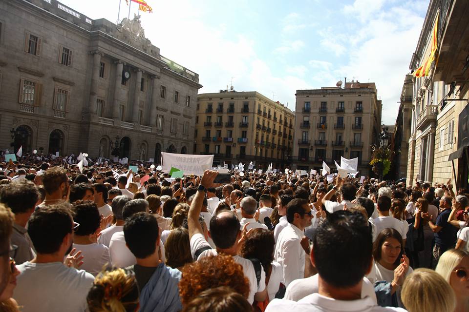 바르셀로나 시청 앞 집회에는 경찰 추산 5,500명이 참가하였다.