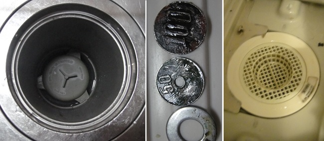           부엌 싱크대 배수구나 목욕탕 배수구도 말끔해졌습니다. 가운데 사진은 세탁기 배수구에서 나온 동전입니다.