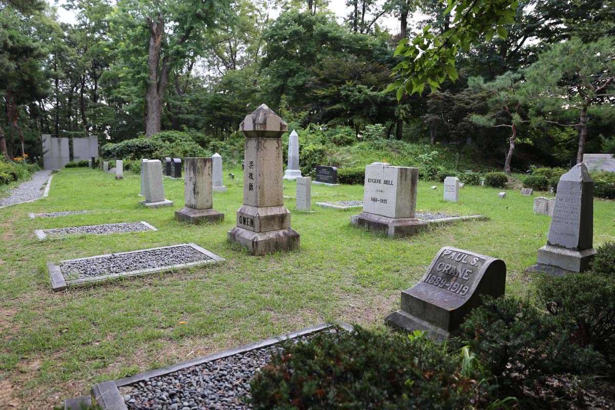 광주 양림동의 선교사 묘역. 모두 45기의 묘가 있는데 이 가운데 22기가 광주와 순천, 목포에서 활동한 미국 남장로교 선교사와 그의 가족묘로 조성됐다.