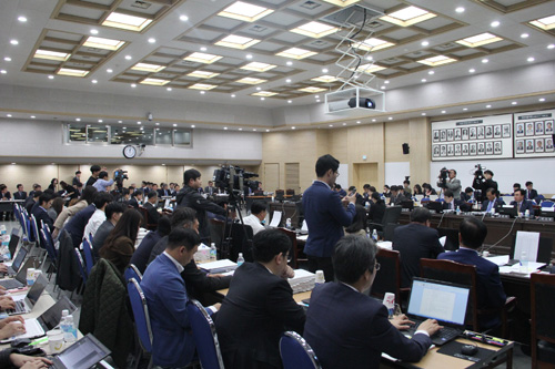 23일 인천시청 대회의실에서 국회 국토교통위원회의 인천시 국정감사가 진행됐다.