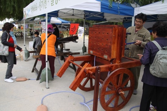 신기전 조선시대 화포가 등장해 체험을 해보는 공간.