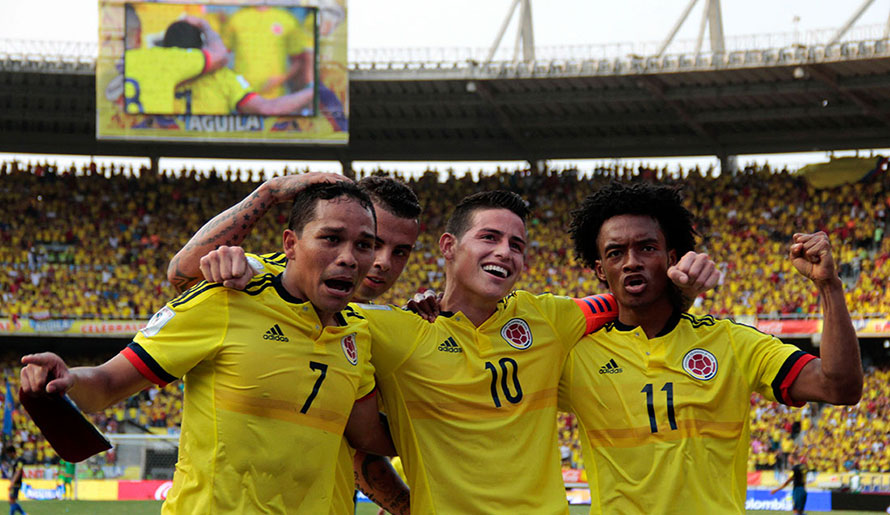  득점을 만끽하는 콜롬비아 선수들