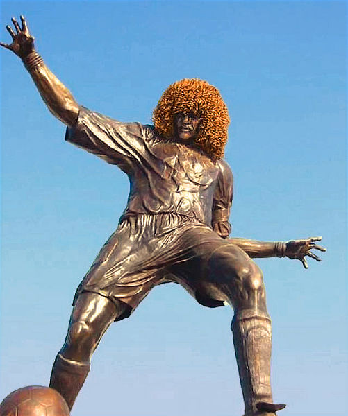 Statue of Carlos Valderrama 산타 마르타에 세워진 발데라마 동상