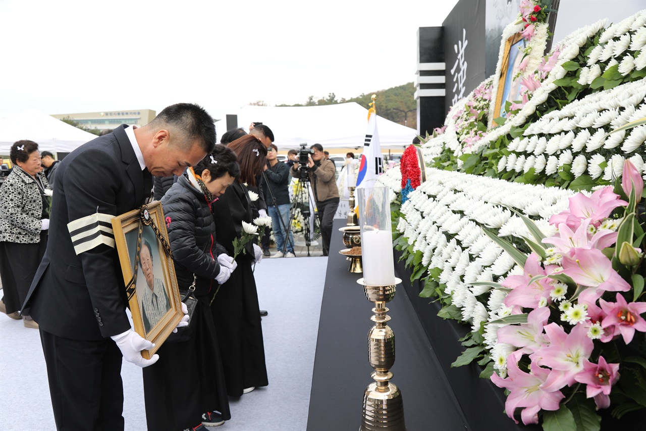 충남에 남은 마지막 일본군 위안부 피해자였던 이기정 할머니의 영결식이 지난 13일 당진시민장으로 치러졌다. 