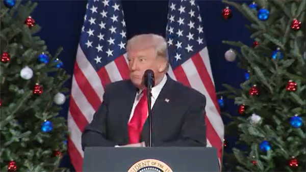 29일(현지시각) 세인트 찰스 컨벤션센터에서 연설하는 도널드 트럼프 미국 대통령