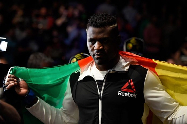  카메룬 태생의 은가누는 UFC 최초의 아프리카 출신 챔피언을 꿈꾼다.