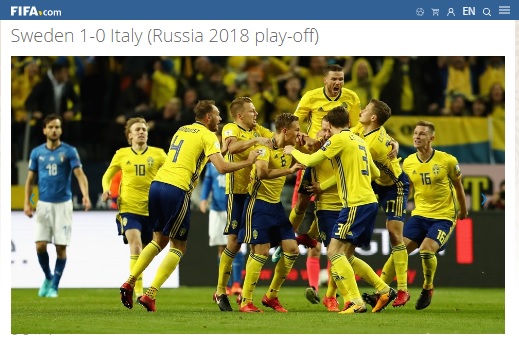  이탈리아와의 월드컵 플레이오프 전에서 승리를 거두고 기뻐하고 있는 스웨덴 대표팀의 모습