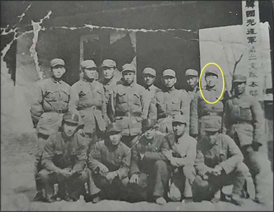 한국광복군제2지대 여군 반장 시절, 뒷줄 오른쪽 2번째.