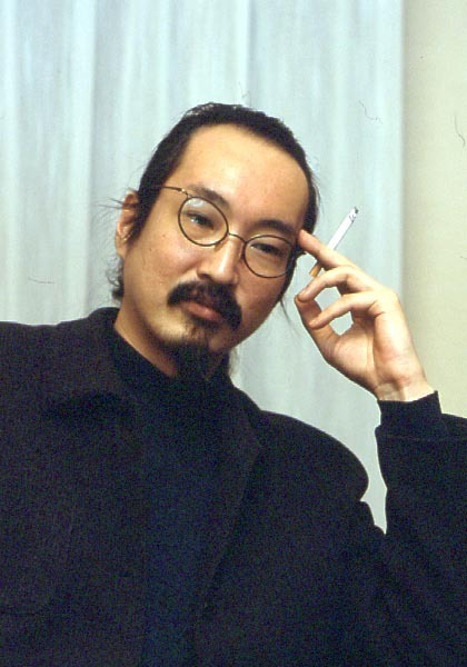 일본의 애니메이션 영화 감독, 곤 사토시 (1963 ~ 2010) 
안타깝게도, 이른 나이에 췌장암으로 사망하고 만다.