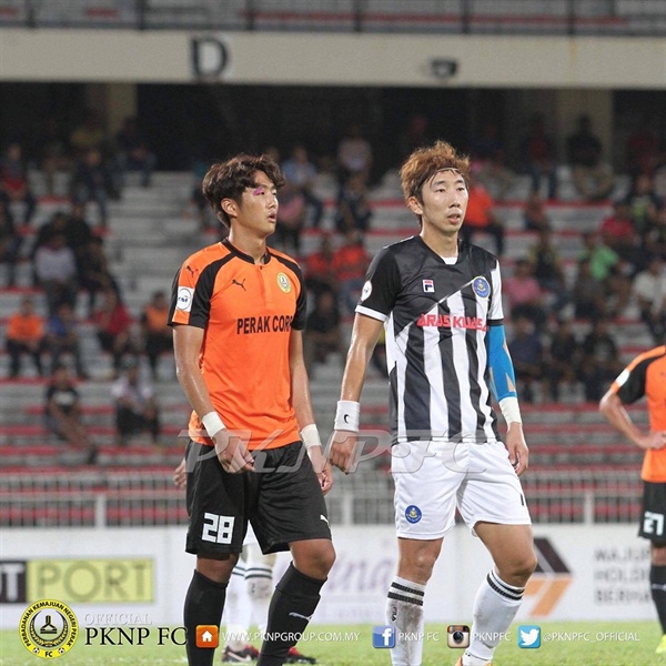  지난 시즌 김현우는 뛰어난 활약을 바탕으로 말레이시아 올해의 선수 후보에도 이름을 올렸다. 왼쪽이 김현우 선수.
