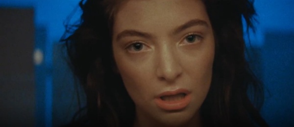 로드 로드(Lorde)의 이스라엘 공연 취소 결정은 뜨거운 감자가 되었다.