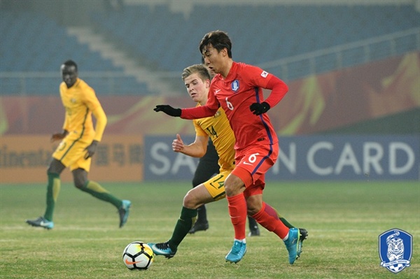  김봉길 감독이 이끄는 한국 U-23 대표팀은 17일 저녁(한국시간) 중국 쿤산 스포츠 센터에서 열린 호주 U-23 대표팀과의 ‘2018 아시아축구연맹(AFC) U-23 챔피언십’ D조 3차전에서 3-2로 승리했다. 