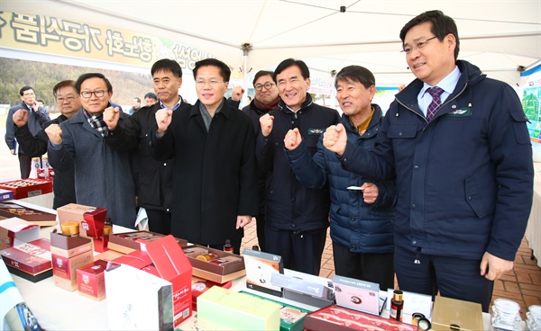  한경호 경남지사 권한대행은 21일 함양을 방문했다.