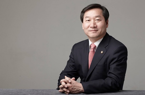 유정복 시장은 인천시가 재정위기 극복을 위해 당정협의회를 하자고 할 땐 박남춘 의원이 응하지 않았다고 쏘아 붙였다. 