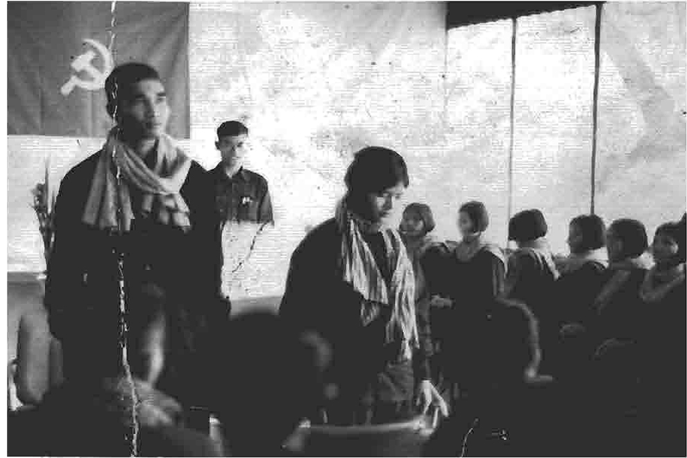 과거 1970년대 크메르루즈정권에 의해 자행된 강제결혼식 모습을 담은 사진자료. (사진 자료 제공 : Documentation center of Cambodia)
