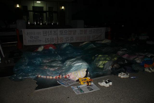 2011년 9월 23일 홍천구만리 공사 반대. 강원도청 노숙투쟁