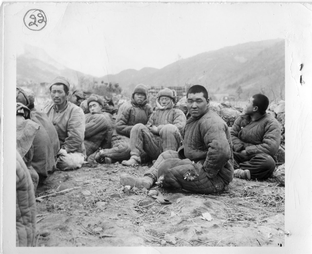 1950. 11. 24. 중국군 포로들. 