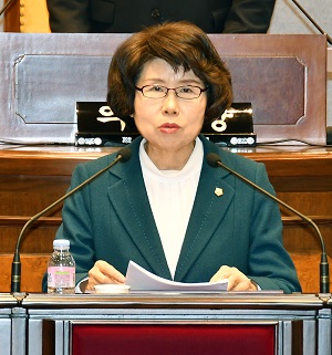 강남구의회 박남순 의원이 정부의 부동산 정책 우려를 표시하며 보유세 인상 반대를 주장했다.