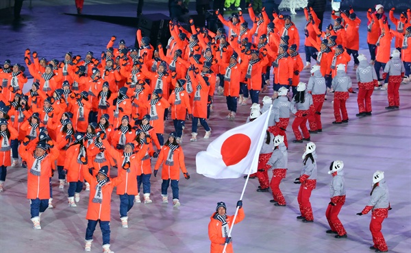  지난 9일 평창 올림픽파크에서 열린 2018평창 동계올림픽 개막식에서 일본 선수단이 입장하고 있다. 