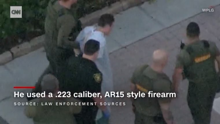 미국 플로리다주에서 발생한 총기 난사 사건의 용의자 체포 상황을 보도하는 CNN 뉴스 갈무리.