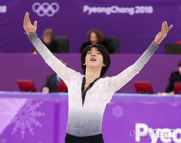  피겨 차준환 선수가 17일 강원도 강릉 아이스아레나에서 열린 2018 평창동계올림픽 피겨 남자 싱글 프리스케이팅에서 연기를 펼치고 있다.