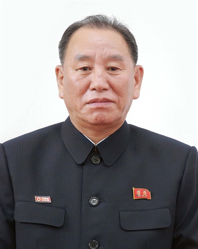 통일부는 22일 북한이 평창동계올림픽 폐막행사 참석을 위해 김영철 북한 노동당 중앙위원회 부위원장(사진)을 단장으로 하는 고위급대표단을 25일부터 2박3일 일정으로 파견하겠다고 통보해왔다고 밝혔다.