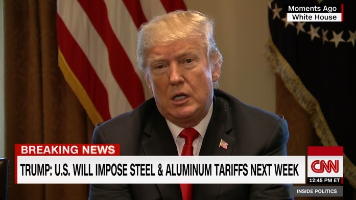 도널드 트럼프 미국 대통령의 철강·알루미늄 관세 부과를 보도하는 CNN 뉴스 갈무리.