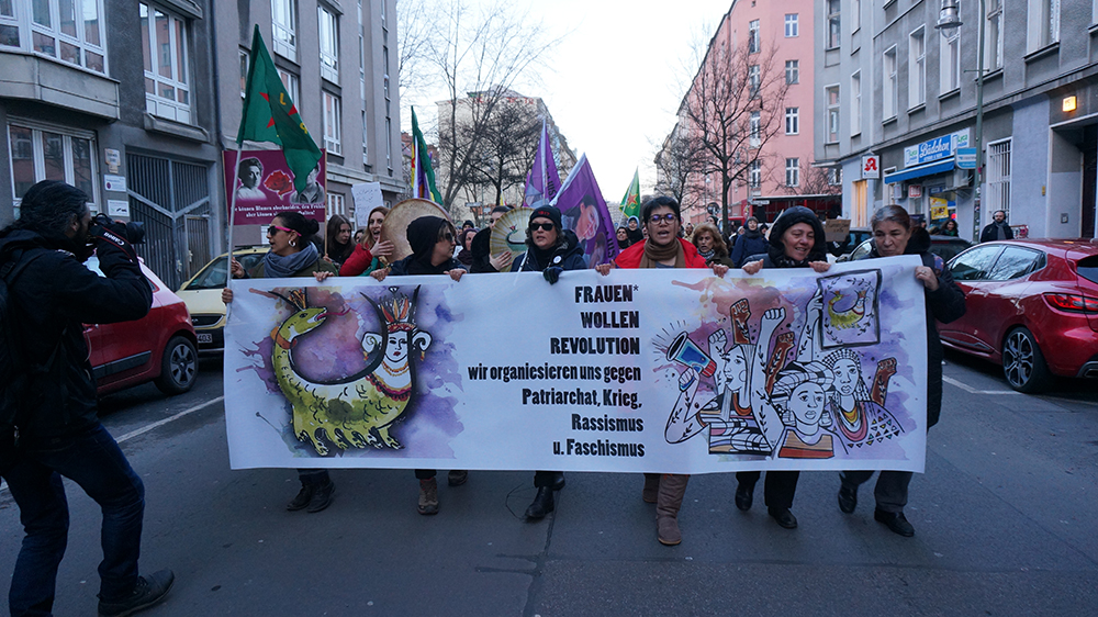 베를린에서 다양한 인종의 여성들이 연대했던 세계 여성의 날 