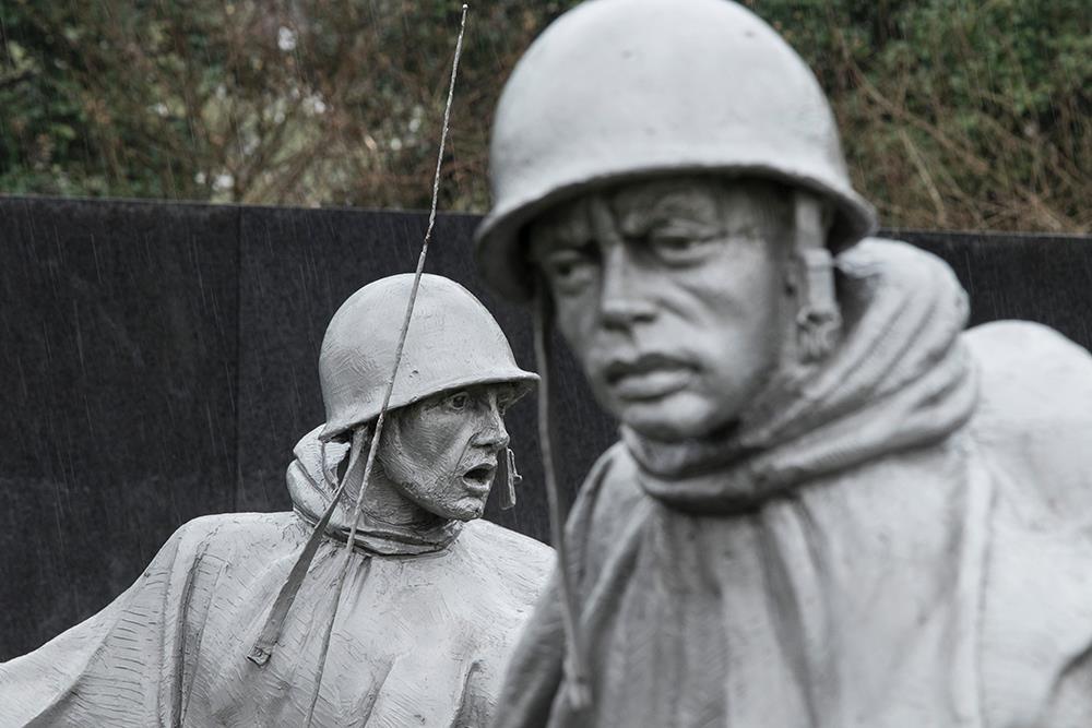 미 워싱턴 D.C.에 서 있는 한국전쟁 기념비. 브루스 커밍스는 미국이 한국전쟁의 기억을 묻으면서 대외정책에도 왜곡된 시각을 갖게 됐다고 꼬집었다. 