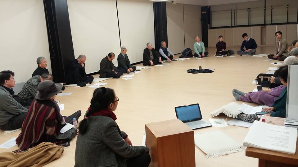 지난 8일, 프란치스코 교육회관에서는 은빛순례단 서울 경기 지역 모임이 열렸다. 자기소개와 순례행동에 나선 이유에 대한 토론이 있었다 