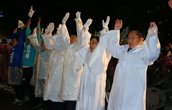 18일 저녁 진주청소년수련관 마당에서 ‘3·1절 기념 걸인·기생 독립만세운동’ 재현행사가 열렸다.