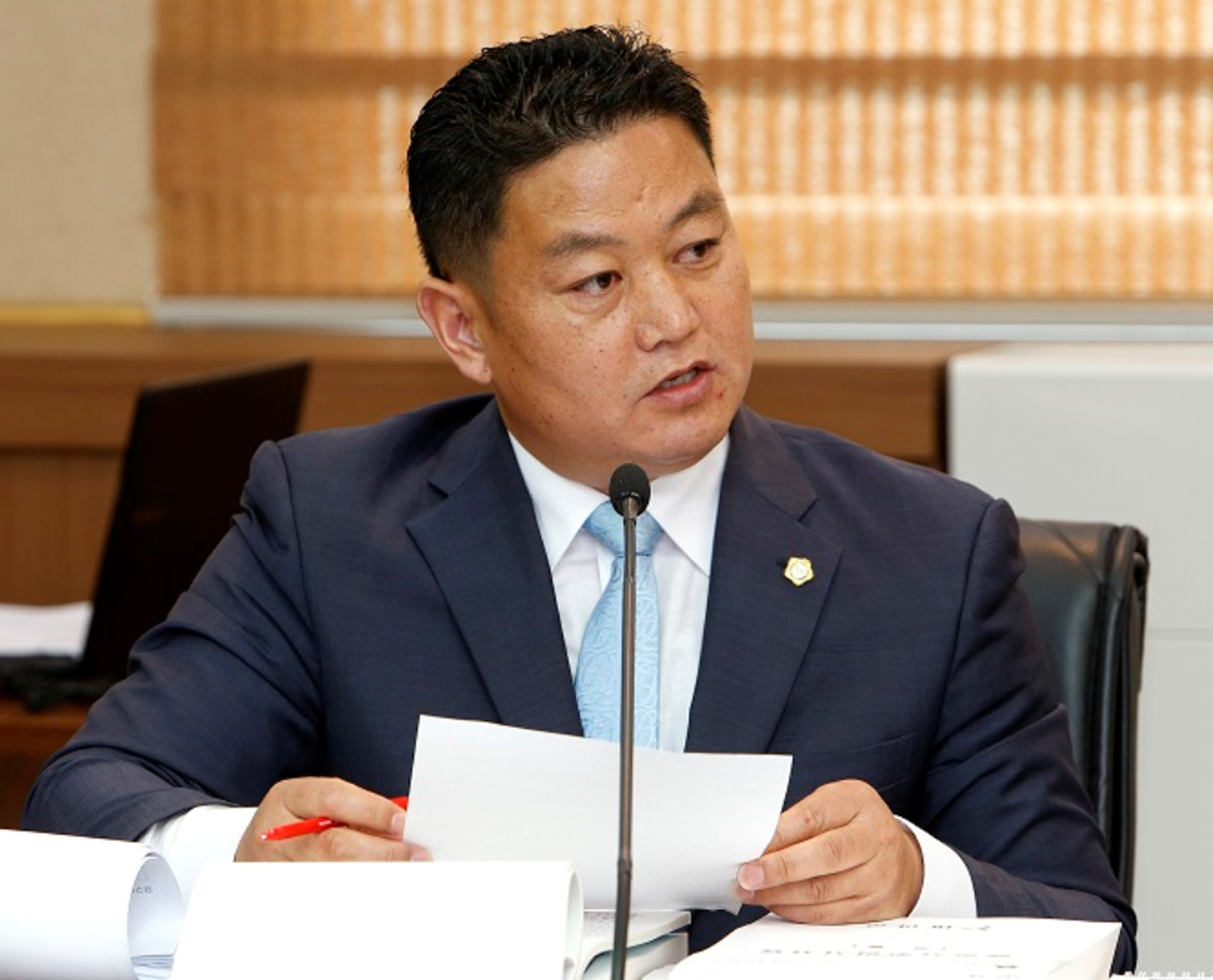 태안군의회 김영인 의원이 6.13지방선거를 85일 남겨둔 20일 자유한국당을 탈당했다. 김 의원은 무소속으로 6.13지방선거에 출마한다고 밝혔다.