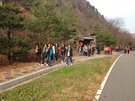 내포문화숲길 걷기 축제가 진행되고 있는 모습이다. 