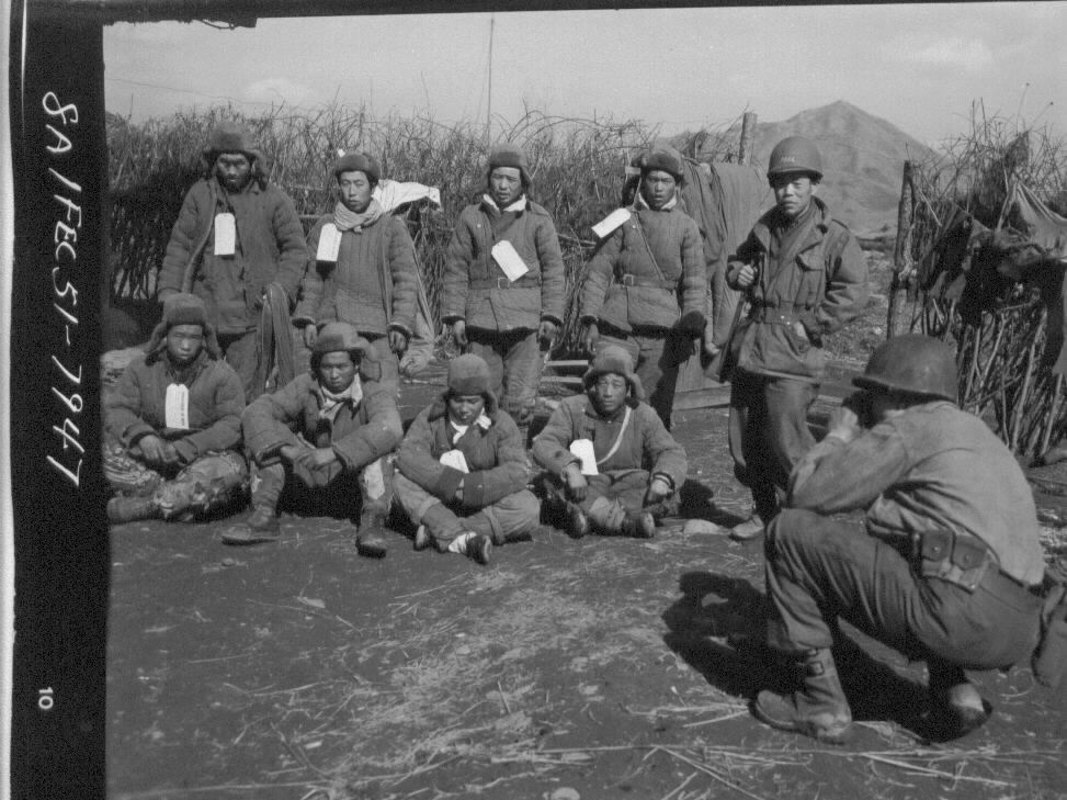 1951. 3. 10. 투항한 중국군 포로들.