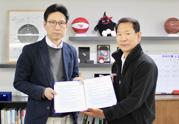  부산 KT 소닉붐은 서동철 전 고려대 감독을 신임 감독으로 선임했다고 밝혔다.