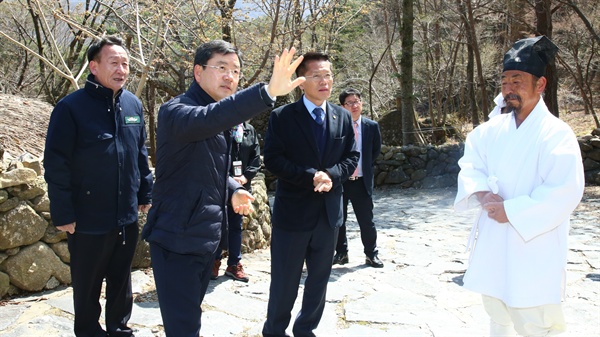 7일 경남 하동 화개장터 '벚꽃축제'.