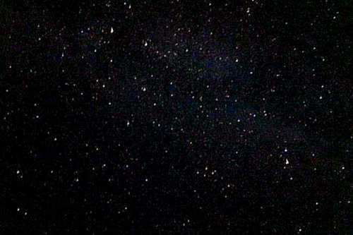 핸드폰으로 찍은 은하수. 핸드폰으로 찍어도 별이 보일 정도로 수많은 별들이하늘을 가득 채우고 있었다.