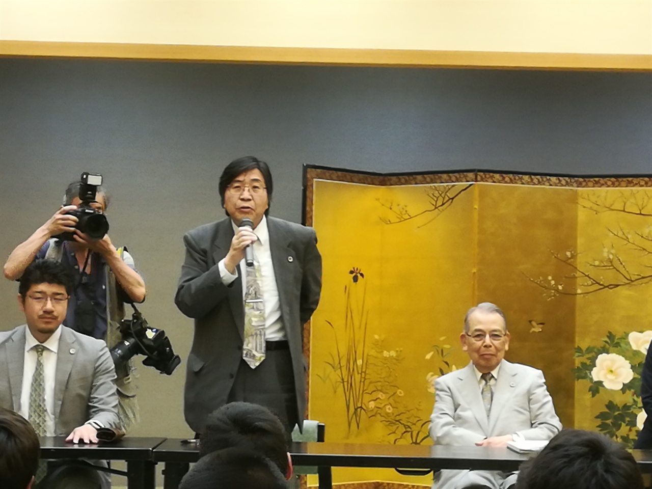 "이 재판은 일본사회의 북한에 대한 편견이 고스란히 드러난 재판이다"라고 말하는 변호인단 나카타니 유지 변호사
