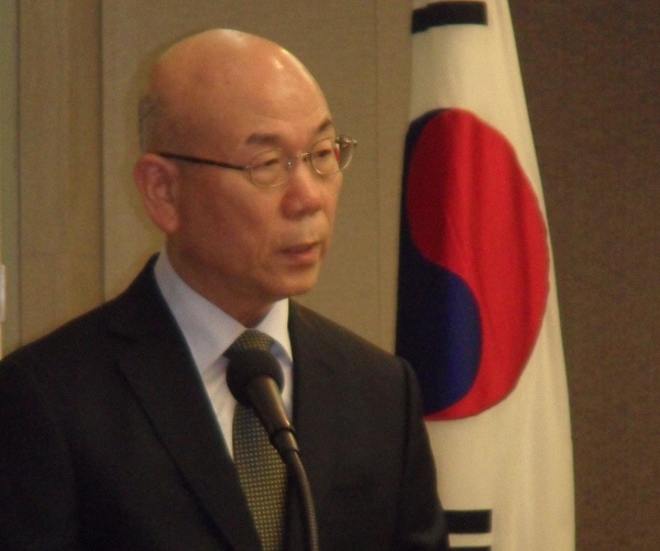 이효성 방송통신위원장이 축사를 하고 있다.