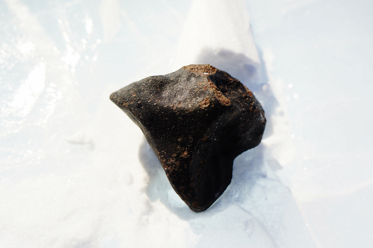 운석 남극에선 다양한 형태와 성분의 운석이 발견되고 있다