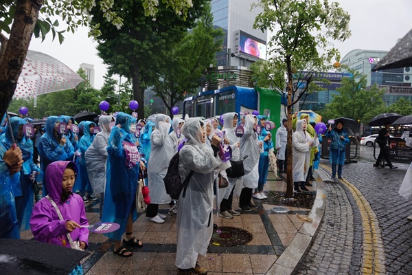  '간호사, 침묵을 깨다' 집회에 모인 간호사들과 시민들