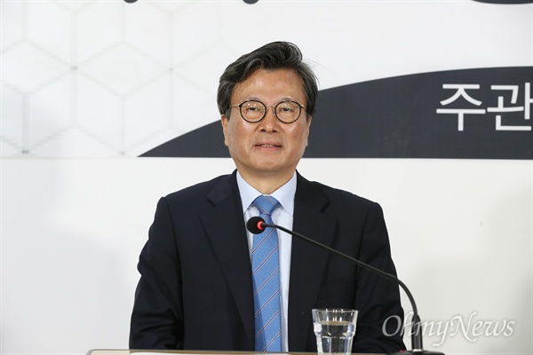  21일 오후 대구창조경제센터에서 열린 대구시장 예비후보 토론회에서 발언하고 있는 김형기 바른미래당 예비후보, 