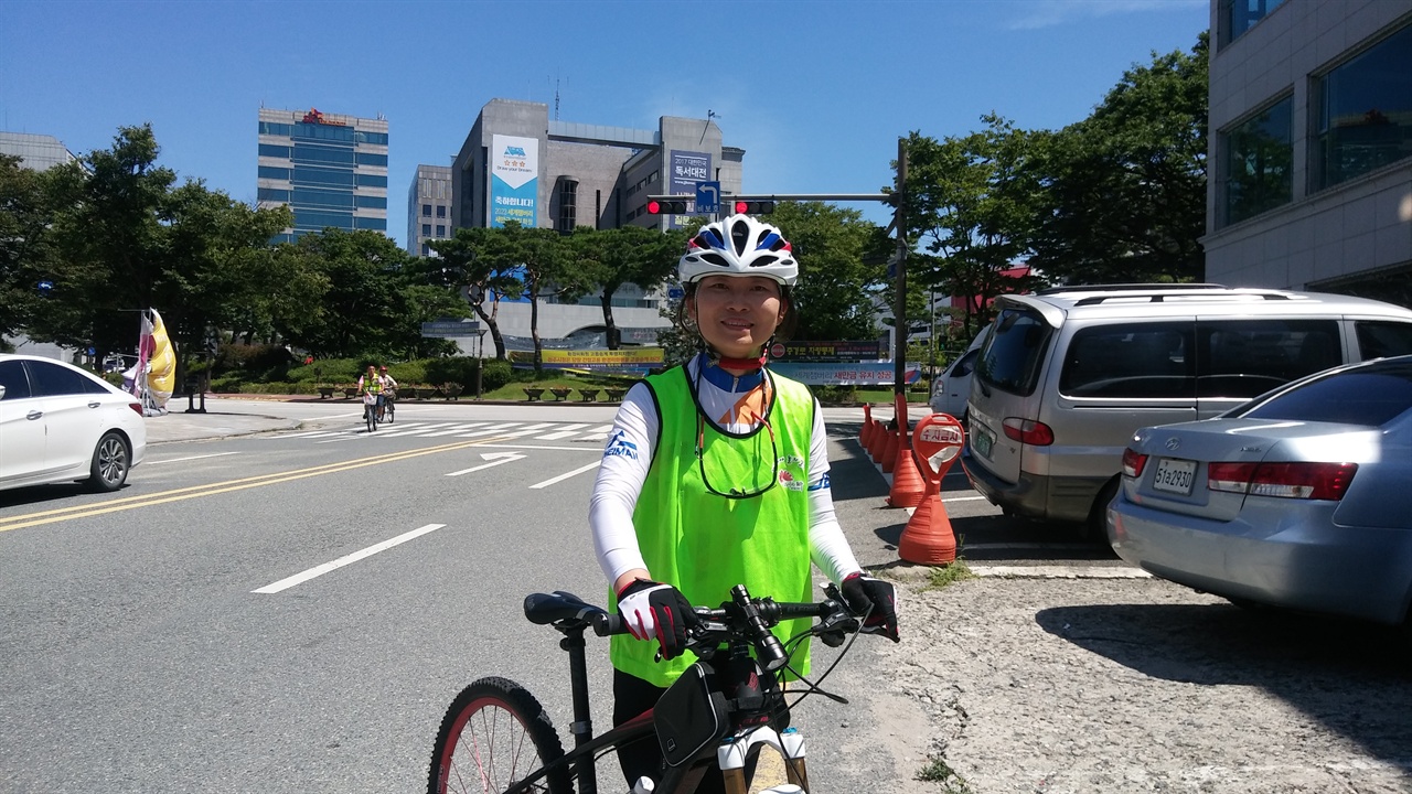 공영자전거 운영상황에 대한 인터뷰를 진행했던 배경남 팀장으로 자전거 정책과에서 '자전거 문화팀'을 이끄고 있다.