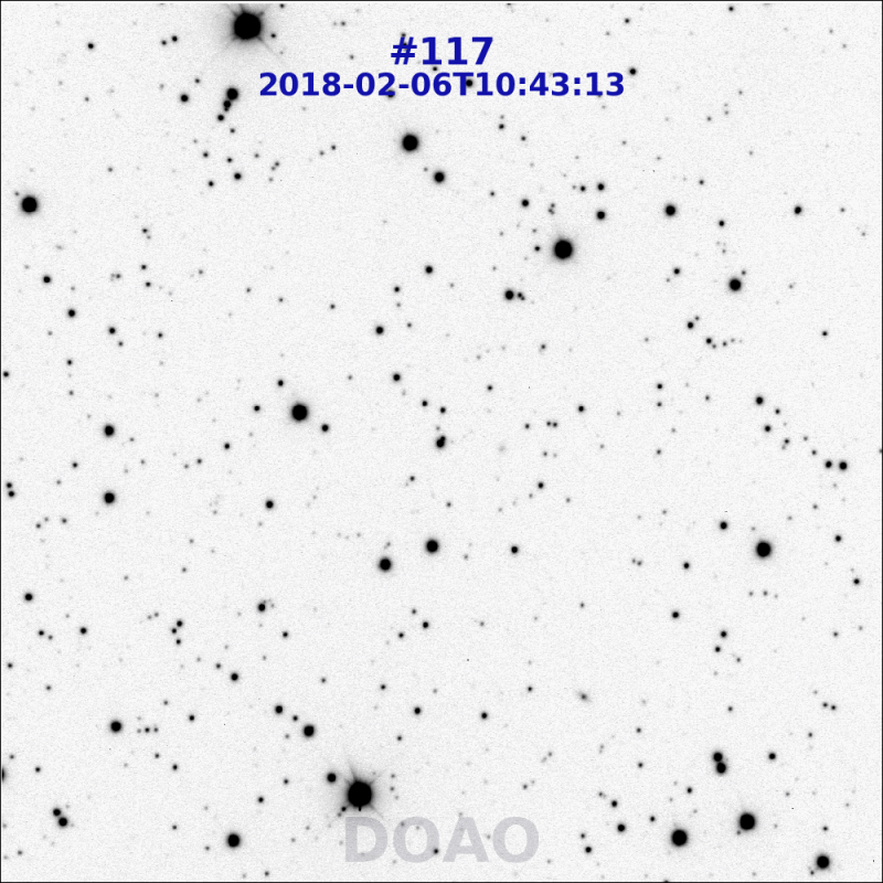 별들 사이를 움직이는 소행성 117를 찾아보는 영상이다.