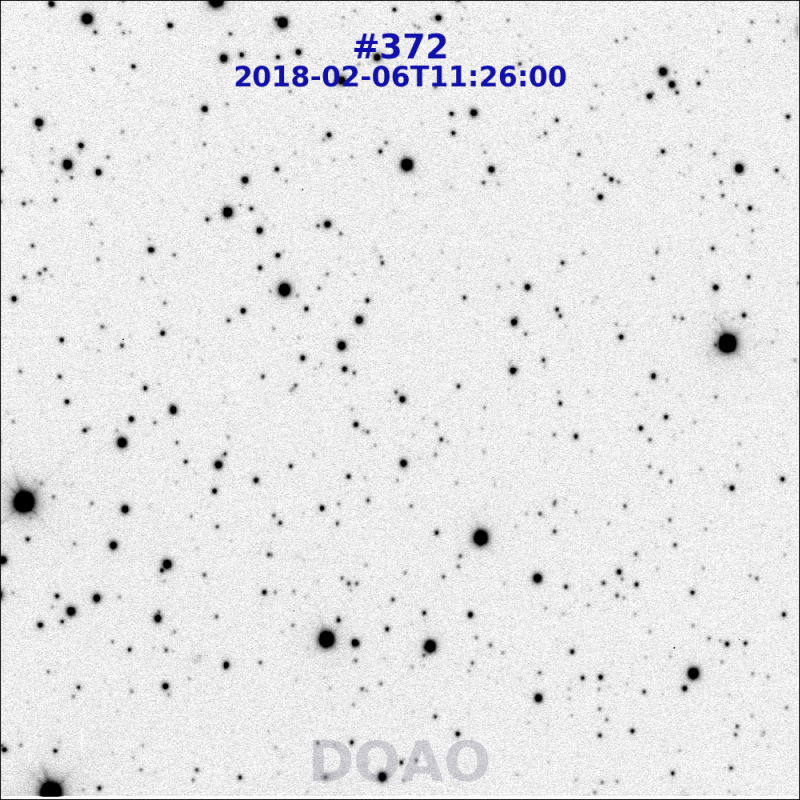 별들 사이를 움직이는 소행성 372를 찾아보는 영상이다