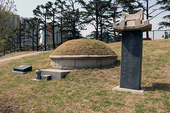 대구 신암선열공원에 모셔져 있는 조기홍 독립지사의 묘소. 조 의사도 대구형무소에서 수형 생활을 했다.