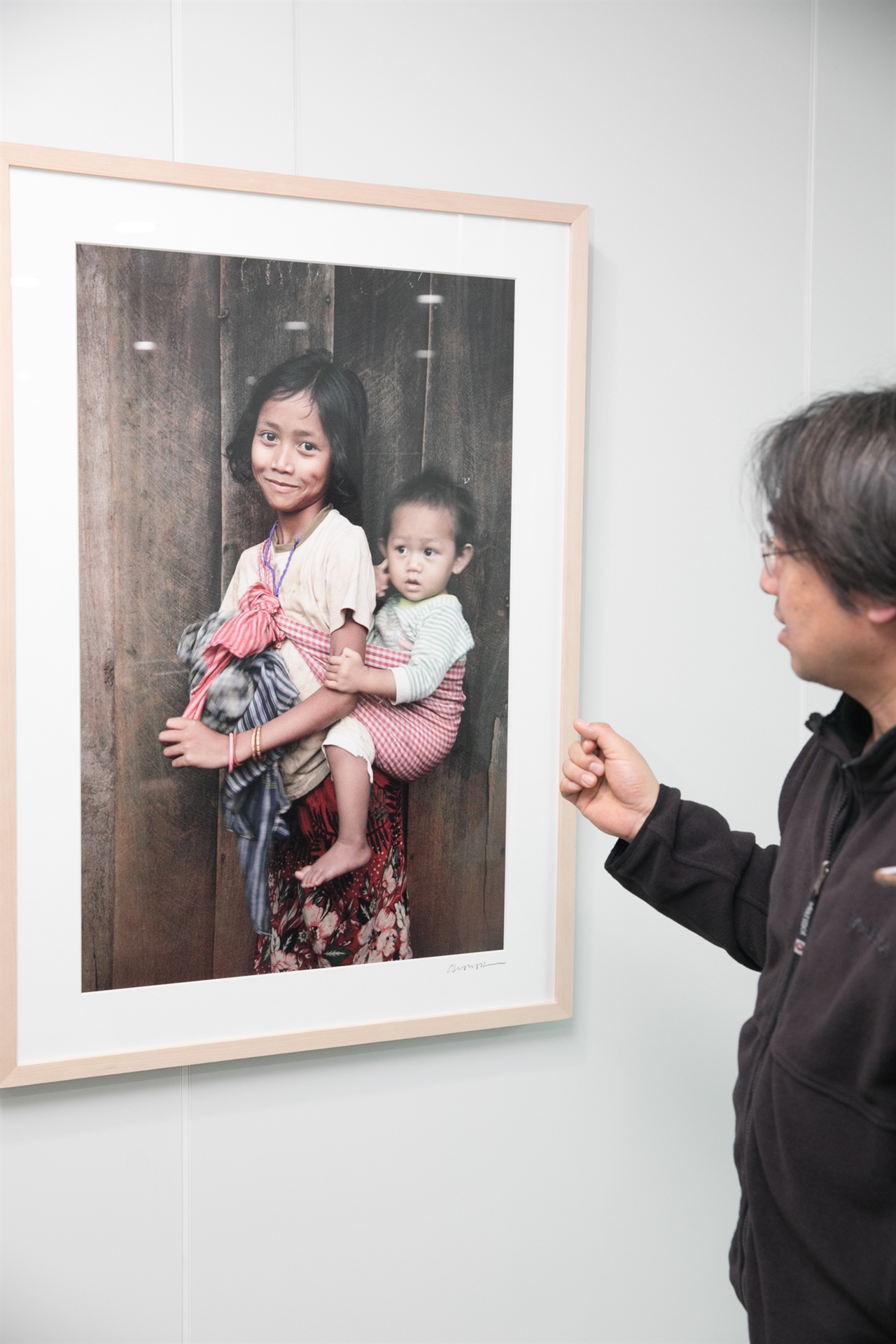  캄보디아 어린이 돕기 모금을 위해 임대표가 구호기관에 보낸 사진
